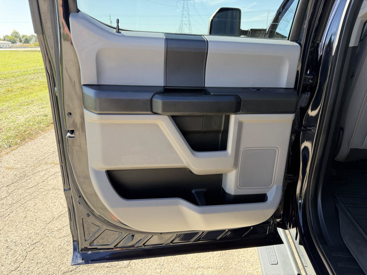 Used 2021 Ford F250 XL w/ STX Appearance Package AWD/4WD image 31