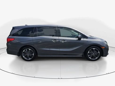 Used 2022 Honda Odyssey Elite image 3