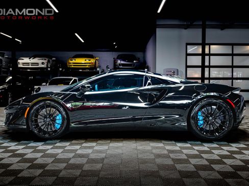 Used 2026 McLaren Artura Spider RWD image 13