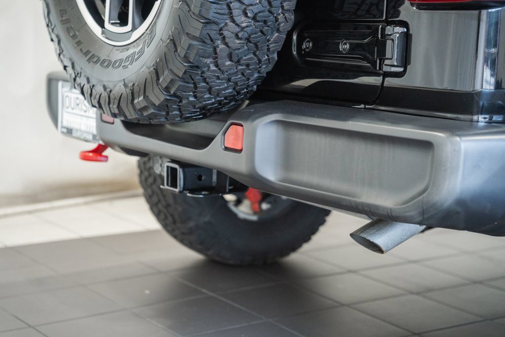 Used 2024 Jeep Wrangler Unlimited Rubicon w/ Technology Group AWD/4WD image 7