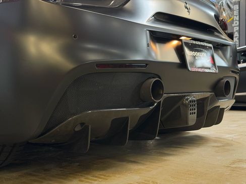 Used 2017 Ferrari 488 GTB RWD image 21