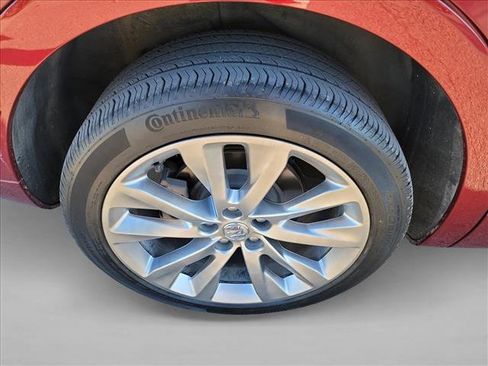 Used 2023 Buick Envision Avenir image 11