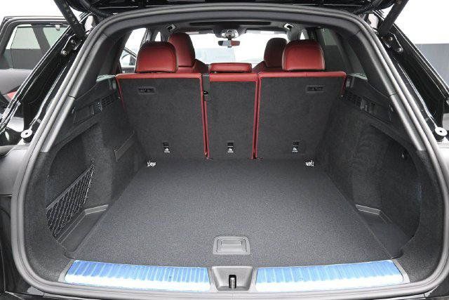 New 2026 Audi SQ5 Prestige AWD/4WD image 12