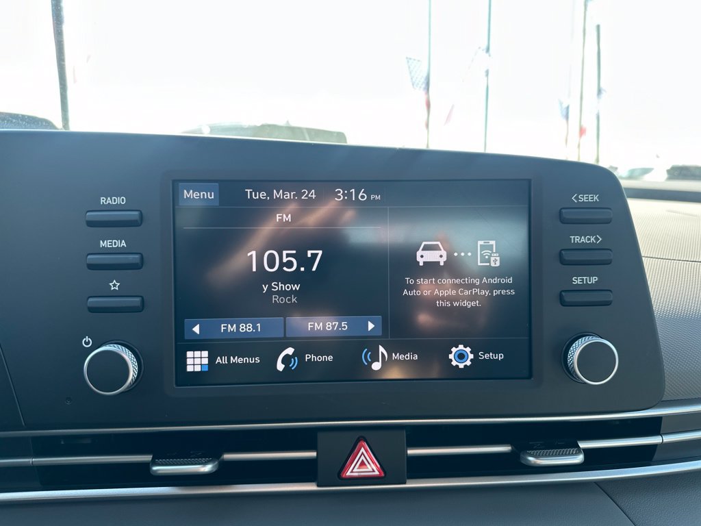 Used 2026 Hyundai Elantra SE FWD image 26