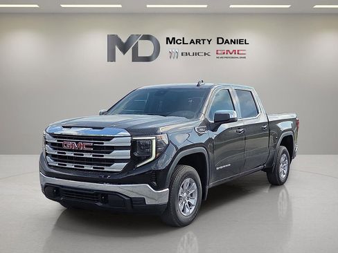 New 2026 GMC Sierra 1500 SLE w/ Preferred Package image 2