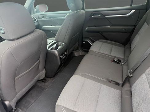 Certified 2025 GMC Acadia Elevation FWD image 12