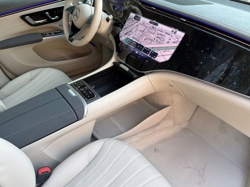 New 2026 Mercedes-Benz EQS 400 4MATIC SUV image 16