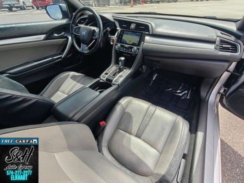 Used 2016 Honda Civic Touring image 19