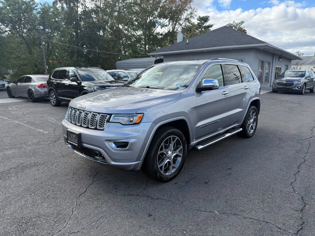 Used 2020 Jeep Grand Cherokee Overland w/ Trailer Tow Group IV RWD image 3
