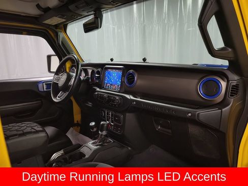 Used 2018 Jeep Wrangler Unlimited Rubicon w/ Dual Top Group AWD/4WD image 29