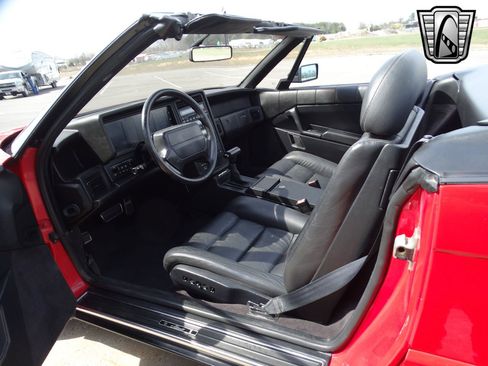 Used 1991 Cadillac Allante image 22