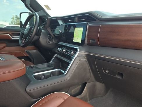 Used 2025 GMC Sierra 2500 Denali Ultimate image 22