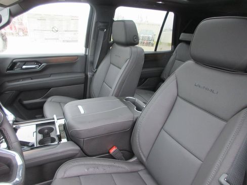 New 2026 GMC Yukon Denali image 12