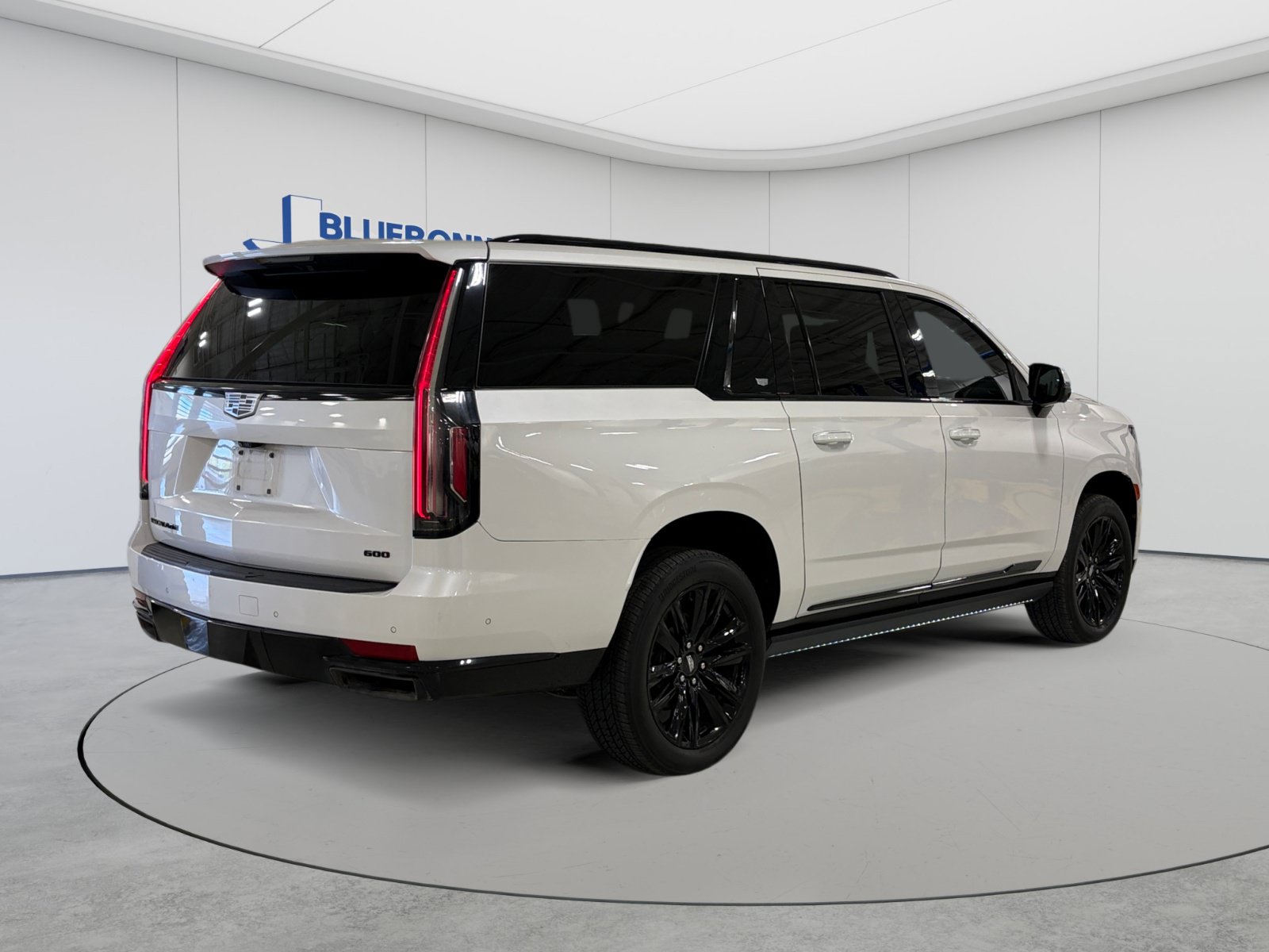 Used 2023 Cadillac Escalade ESV Sport w/ Touring Package AWD/4WD image 5