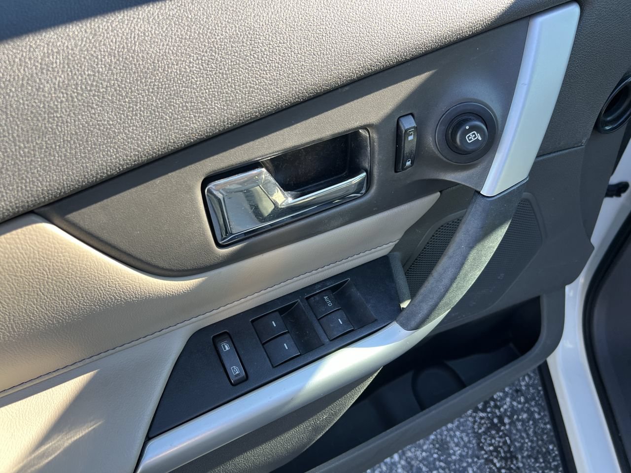 Used 2013 Ford Edge SE FWD image 15
