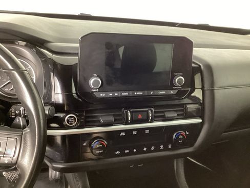 Used 2024 Nissan Pathfinder SV FWD image 15