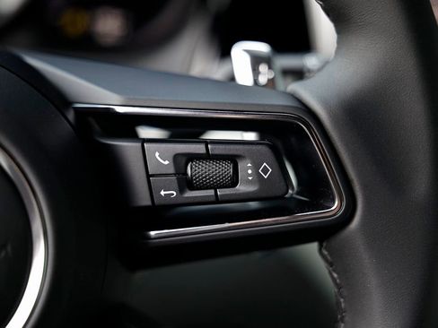 New 2026 Porsche Macan image 39