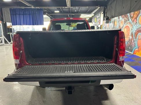 Used 2007 GMC Sierra 2500 SLE w/ Z71 Off-Road Package image 10