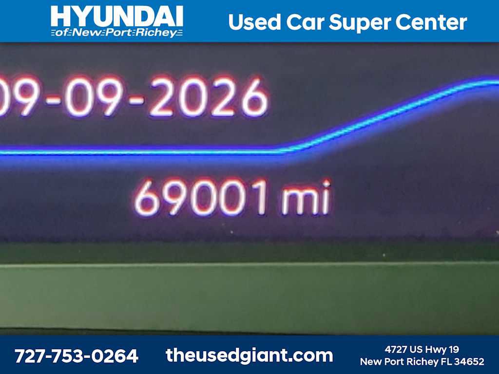 Used 2021 Volkswagen Atlas SEL R-Line FWD image 33