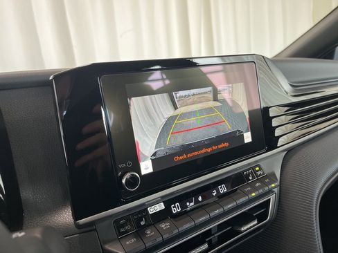 New 2026 Toyota Camry Hybrid AWD/4WD image 13