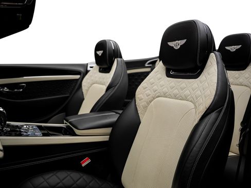 Used 2020 Bentley Continental GT AWD/4WD image 32