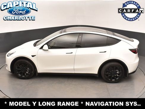 Used 2022 Tesla Model Y Long Range image 24