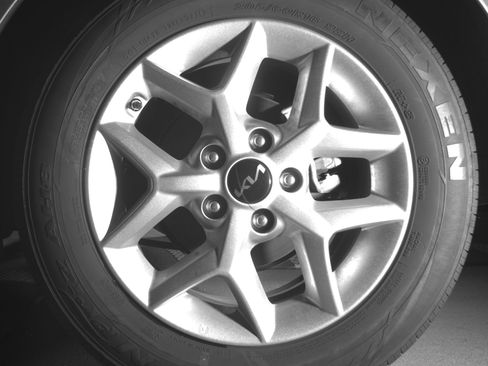 Used 2025 Kia Soul LX w/ LX Technology Package FWD image 14