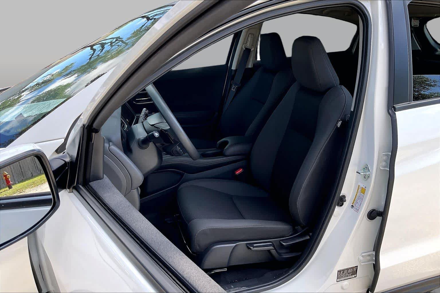 Used 2022 Honda HR-V EX image 9