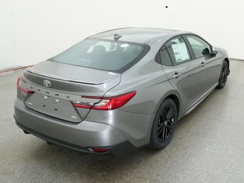 New 2026 Toyota Camry SE image 9