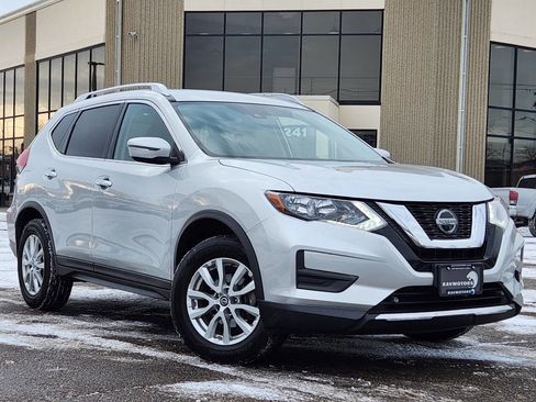 Used 2020 Nissan Rogue SV image 28