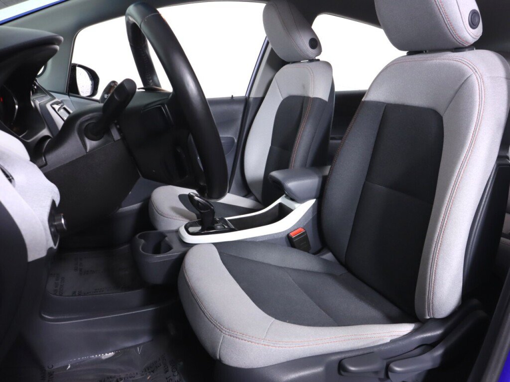 Used 2018 Chevrolet Bolt LT FWD image 27