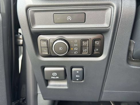 Used 2025 Ford F150 Raptor AWD/4WD image 21