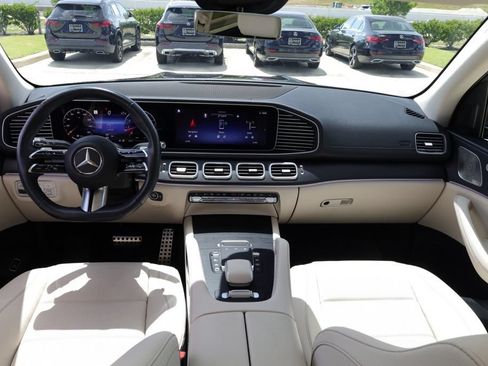 Certified 2025 Mercedes-Benz GLS 450 4MATIC image 19