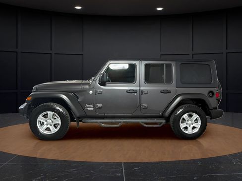 Used 2020 Jeep Wrangler Unlimited Sport S AWD/4WD image 2