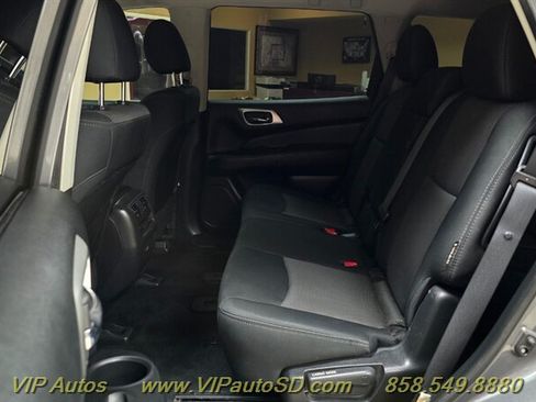Used 2020 Nissan Pathfinder SV AWD/4WD image 20