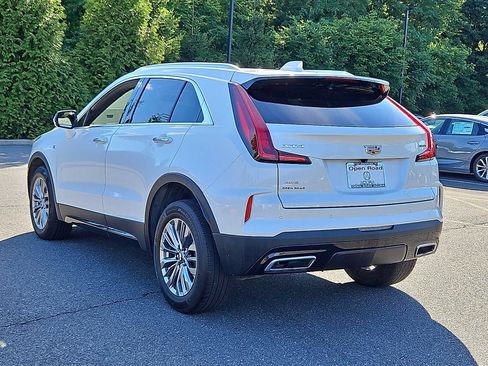 Used 2024 Cadillac XT4 Premium Luxury AWD/4WD image 5
