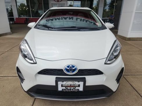 Used 2018 Toyota Prius C Four FWD image 5