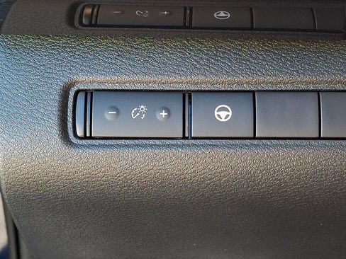 Used 2022 Nissan Pathfinder SV AWD/4WD image 24