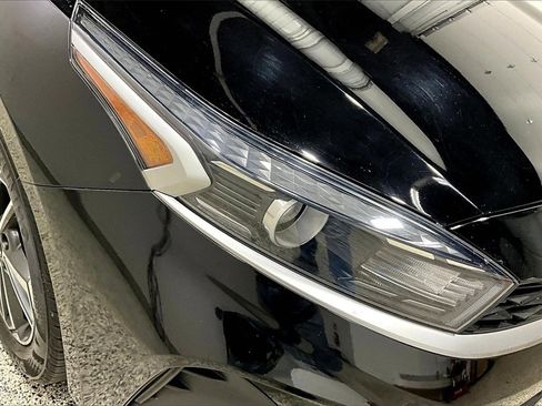 Used 2022 Kia Forte LXS image 29