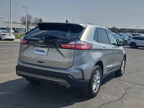 Used 2022 Ford Edge SEL AWD/4WD image 9