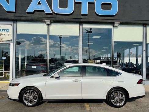 Used 2024 Honda Accord EX image 35