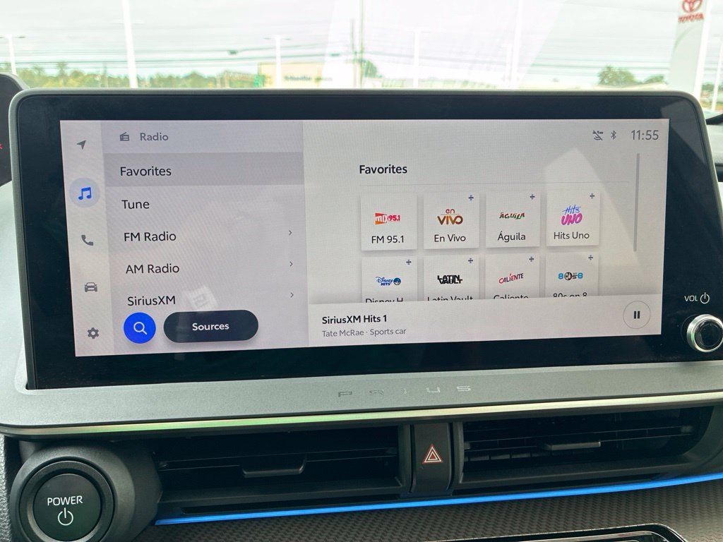 Used 2024 Toyota Prius XLE FWD image 30