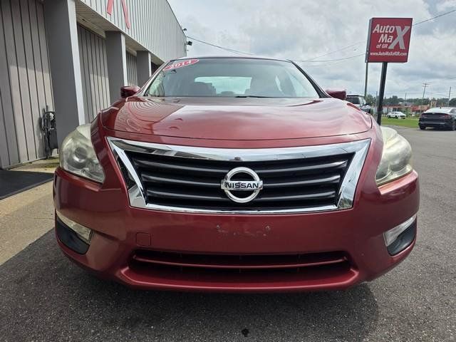 Used 2014 Nissan Altima 2.5 SV FWD image 3