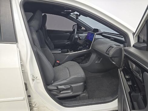 Used 2023 Toyota bZ4X AWD image 3