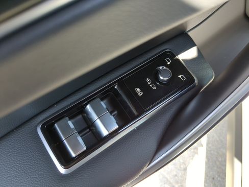 New 2026 Jaguar F-PACE R-Dynamic S image 15