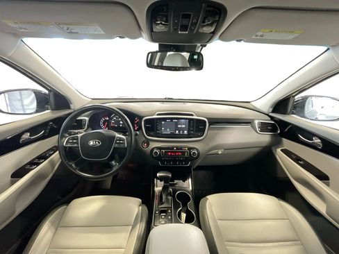 Used 2020 Kia Sorento SX image 17