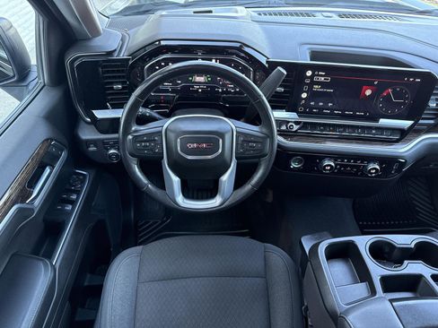 Used 2022 GMC Sierra 1500 Elevation AWD/4WD image 16