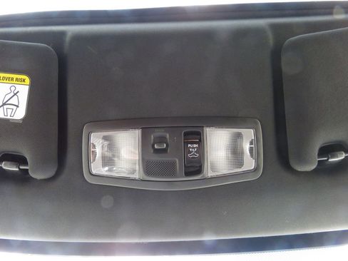 Used 2019 Mitsubishi Outlander SEL image 28