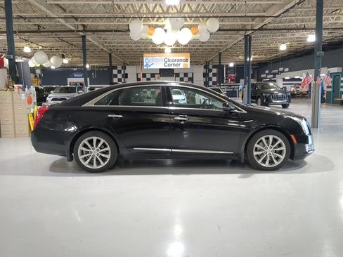 Used 2017 Cadillac XTS Luxury image 6