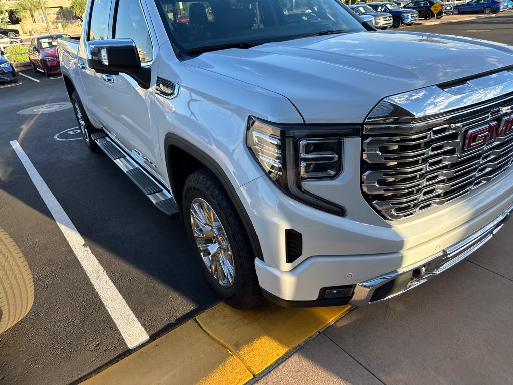 Used 2026 GMC Sierra 1500 Denali w/ Technology Package AWD/4WD image 3